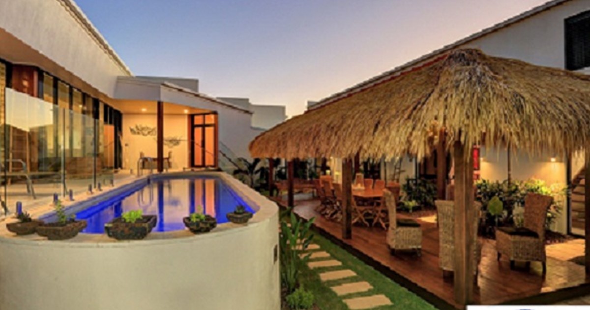 Long lap pool and path